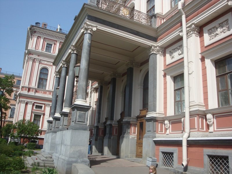 Николаевский дворец фасад