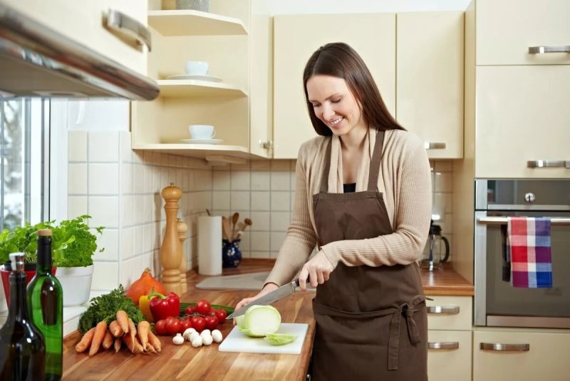 Семья на кухне