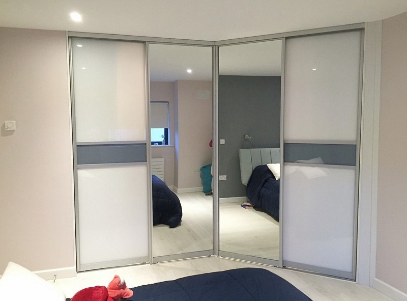 Шкаф купе Sliding-Door Wardrobe