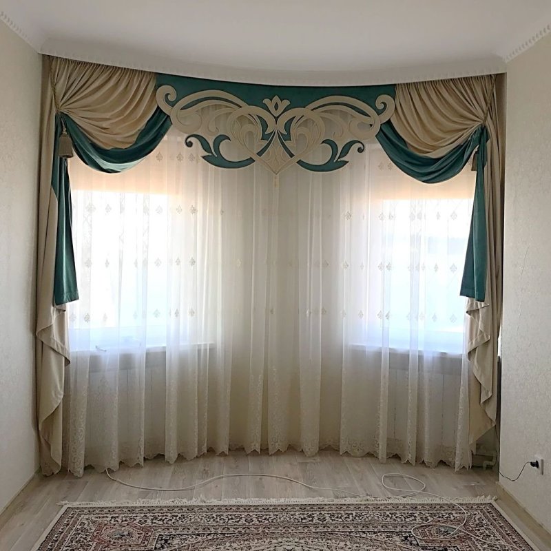 Жесткий ламбрекен