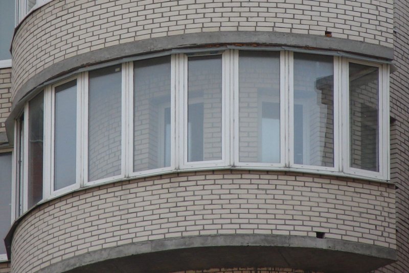 Полукруглый балкон