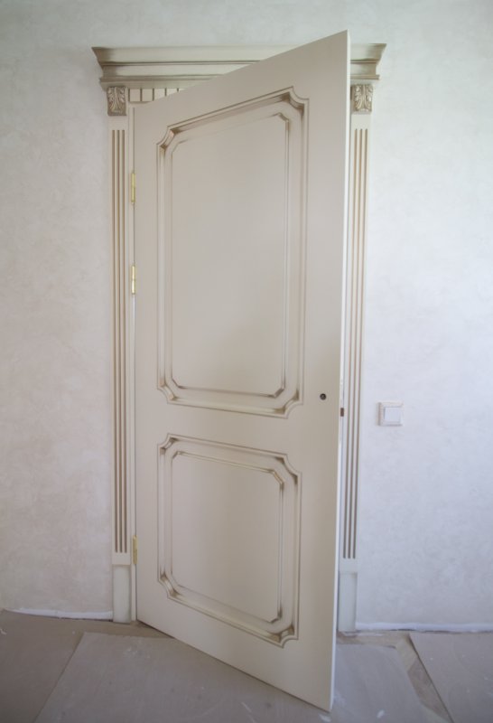 Классические двери
