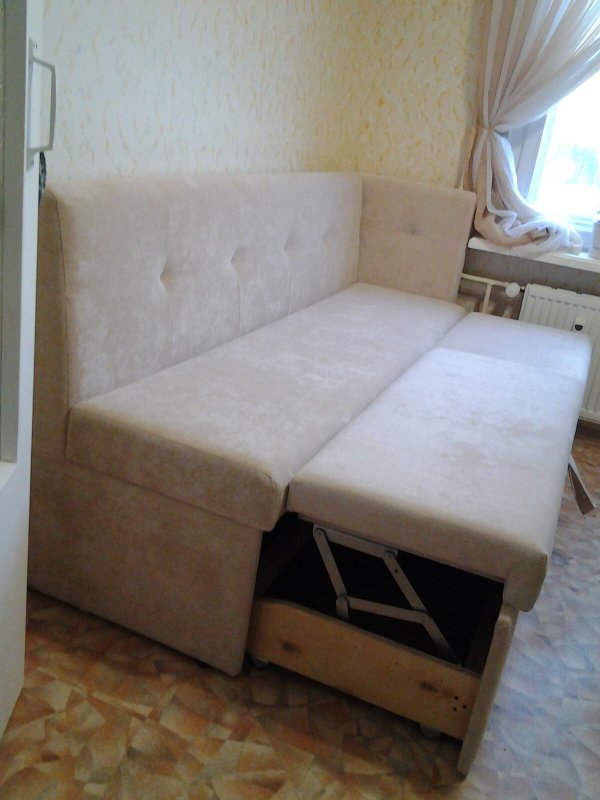 Маленький раскладной диван на кухню