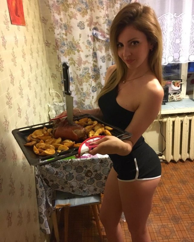 Домашняя любительская фотосессия на кухне