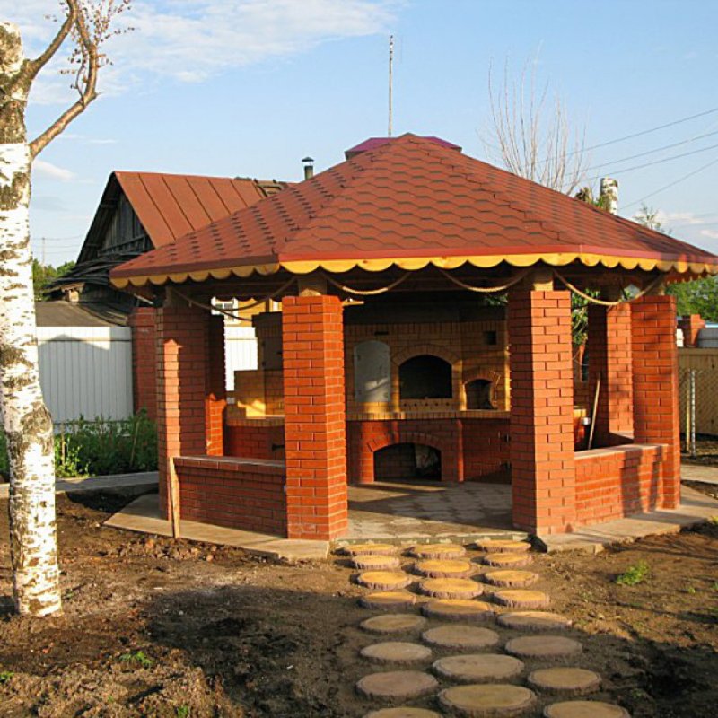 Летняя кухня с барбекю