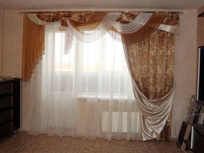 Шторы с ламбрекеном в гостиную