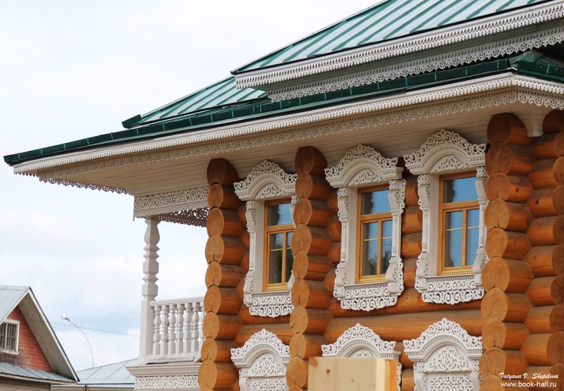 Пропильная домовая резьба