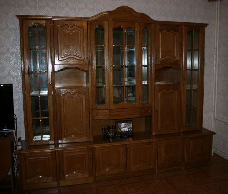 Советская мебельная стенка