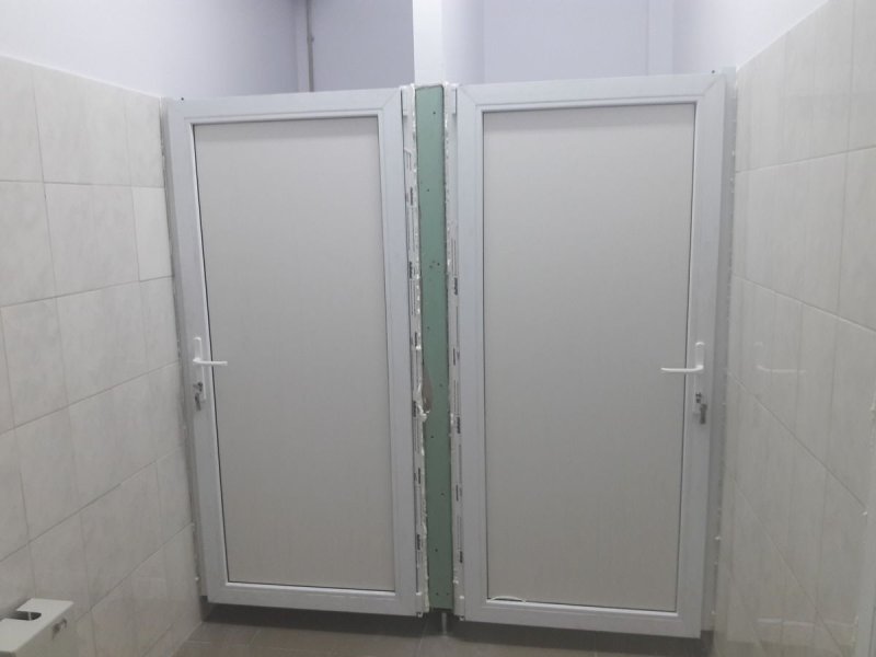 Пленка на душевую кабину
