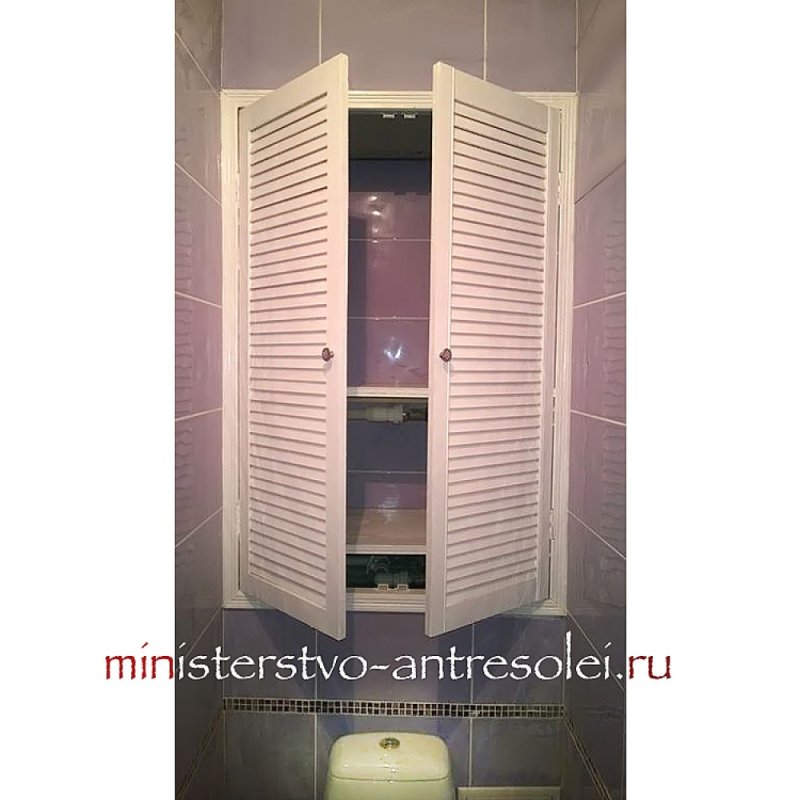 Жалюзийные дверцы в туалете