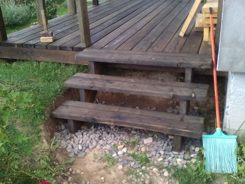 Ступеньки для крыльца из дерева
