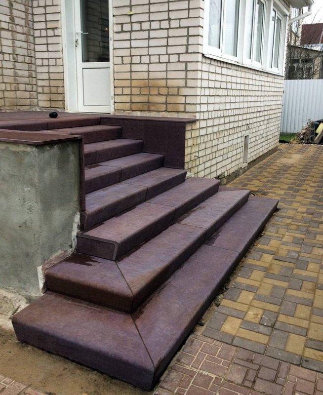 Крыльцо из террасной доски