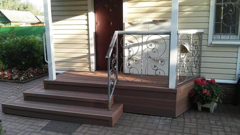 Порожки в частном доме из плитки