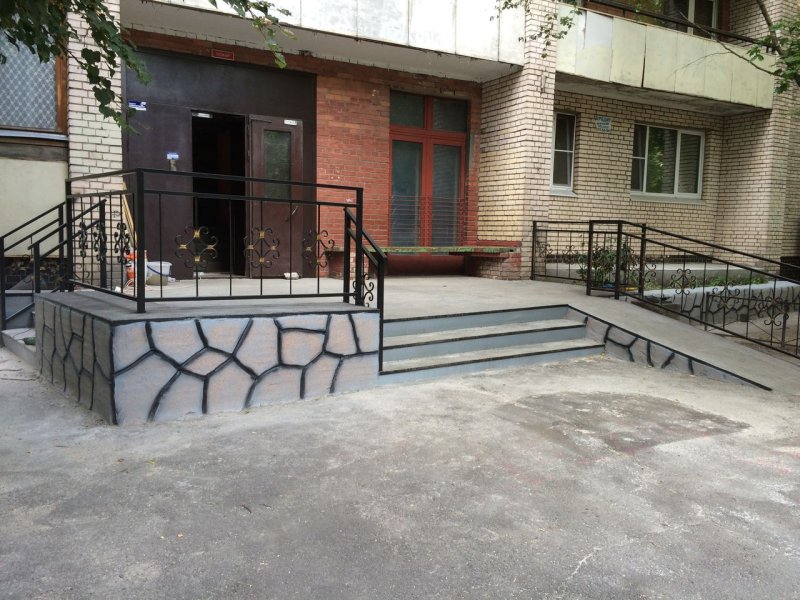 Входная группа с пандусом