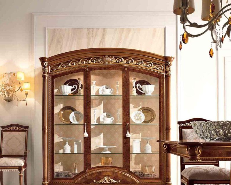 Cattelan Italia витрина