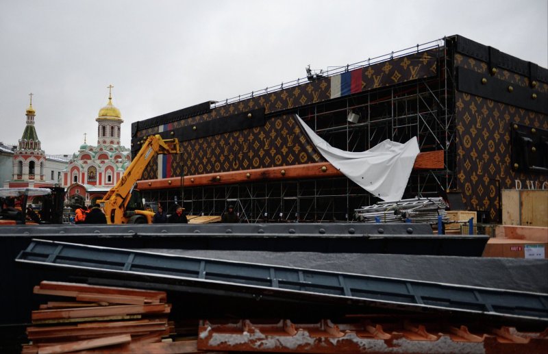 Павильон Луи Виттон красная площадь