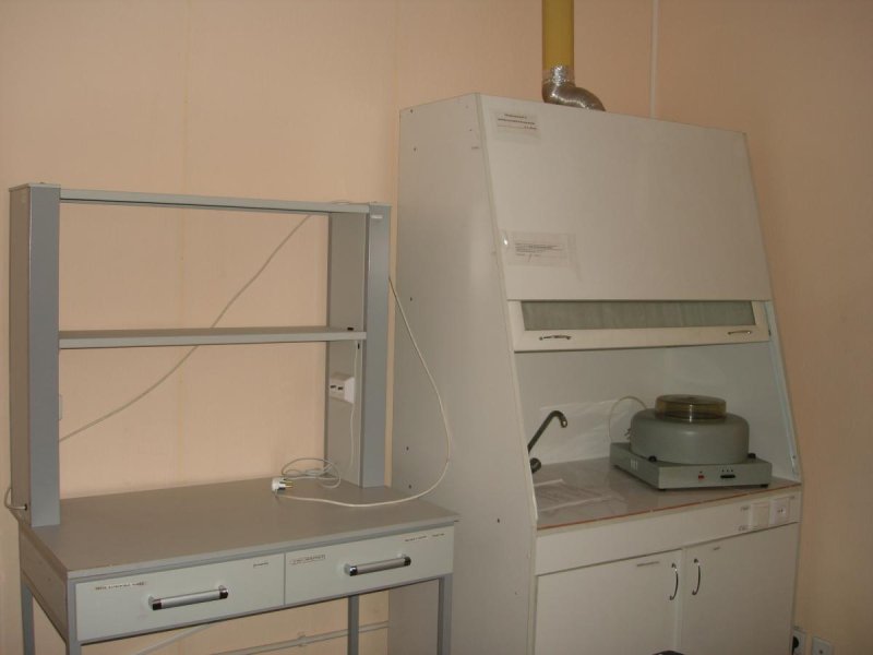 Шкаф вытяжной лабораторный MML-39-03-э638