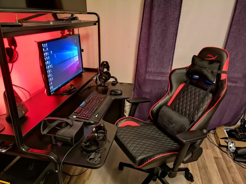 Геймерское кресло HYPERX