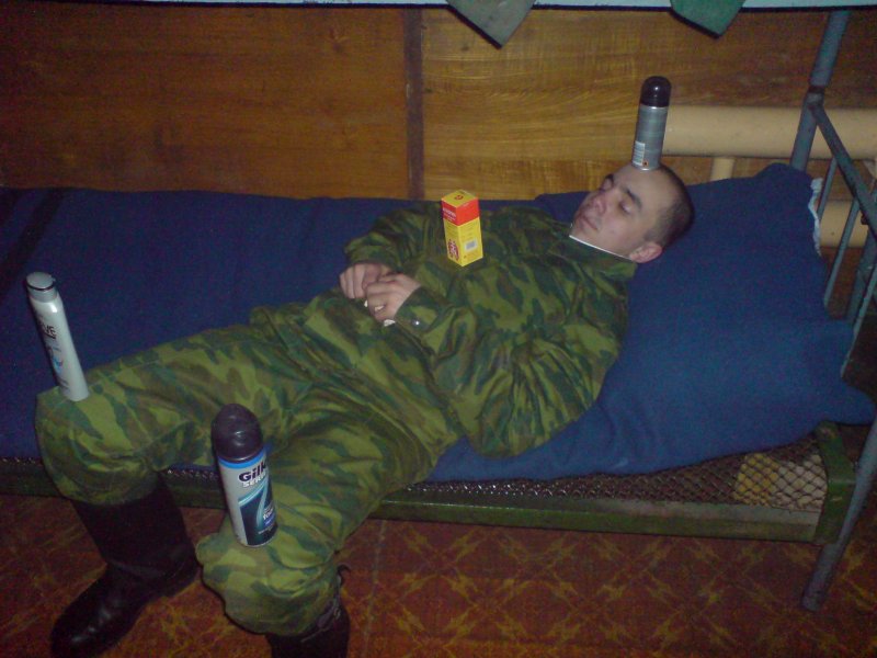 Солдат спит стоя