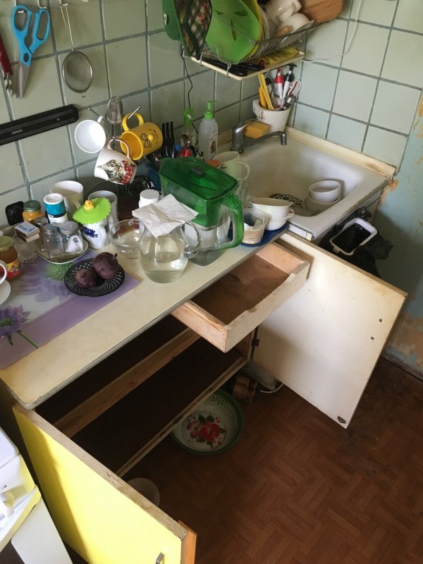 Кухонный гарнитур советских времен