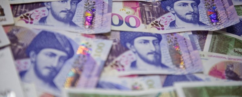 Монеты Грузии 1 лари Аверс