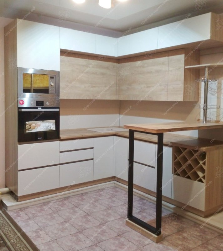 Прямые кухни с барной стойкой