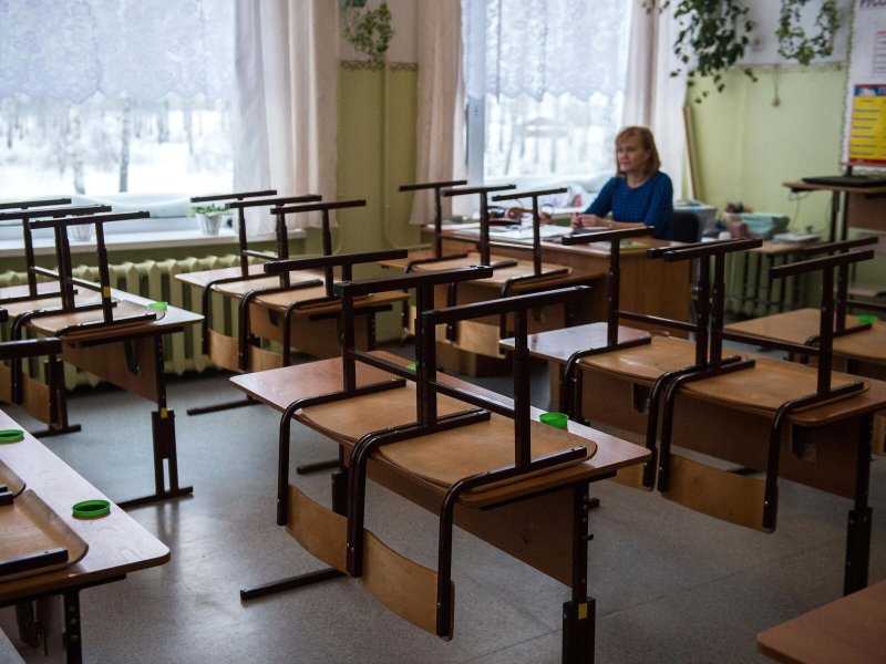 Красивая парта в классе