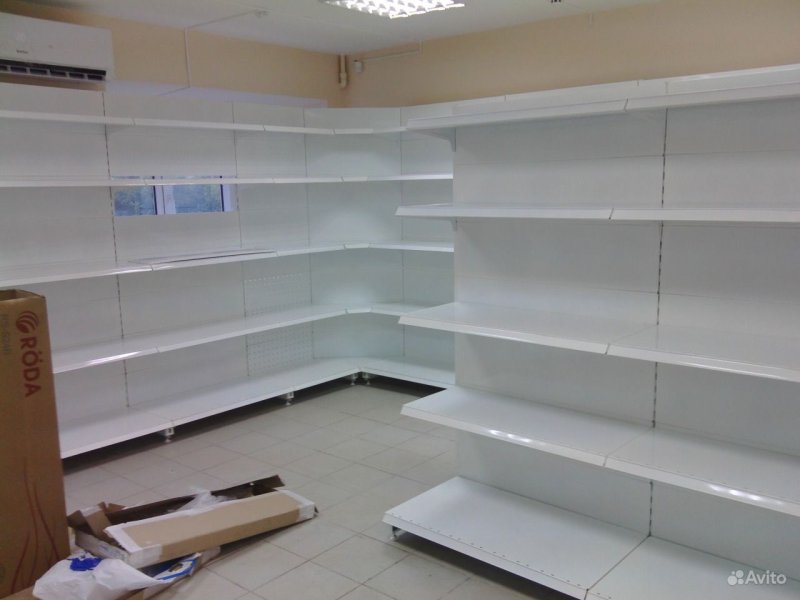 Витрина металлическая для магазина