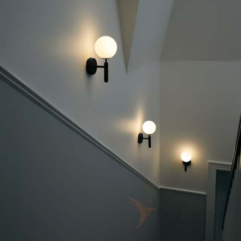 Miira Wall Lamp Opal