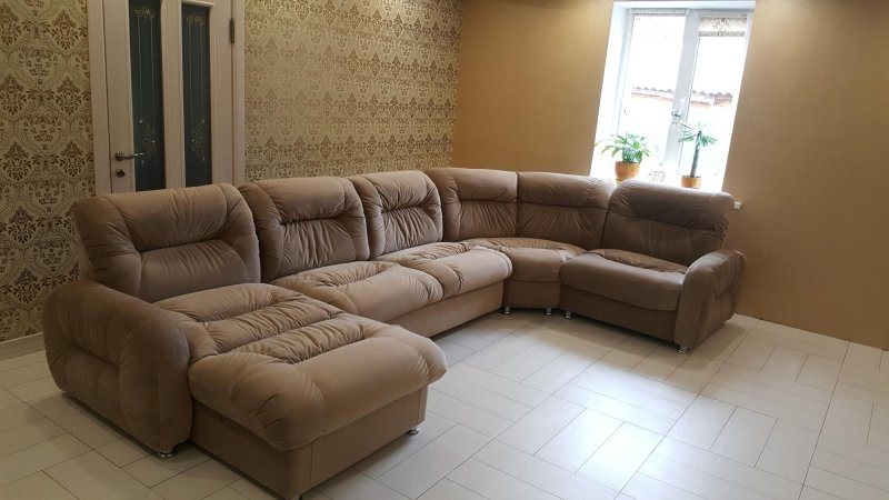 Красивая перетяжка мягкой мебели