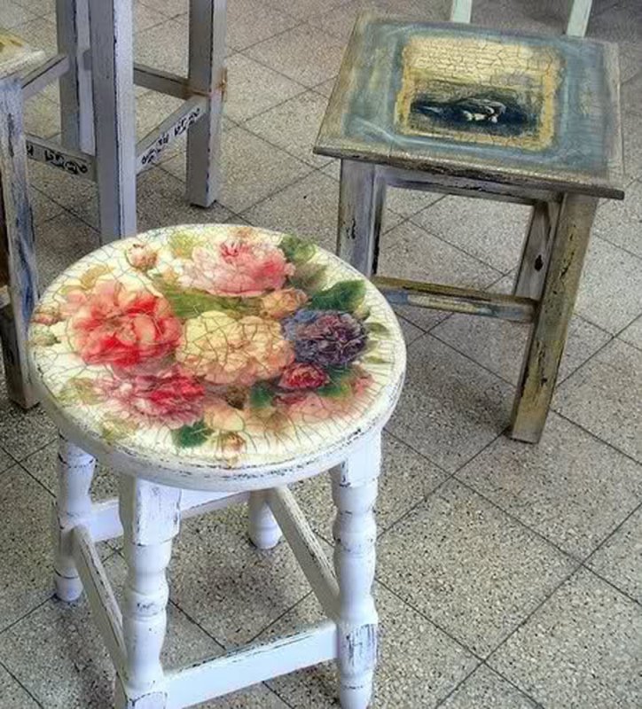 Декупаж круглого журнального столика