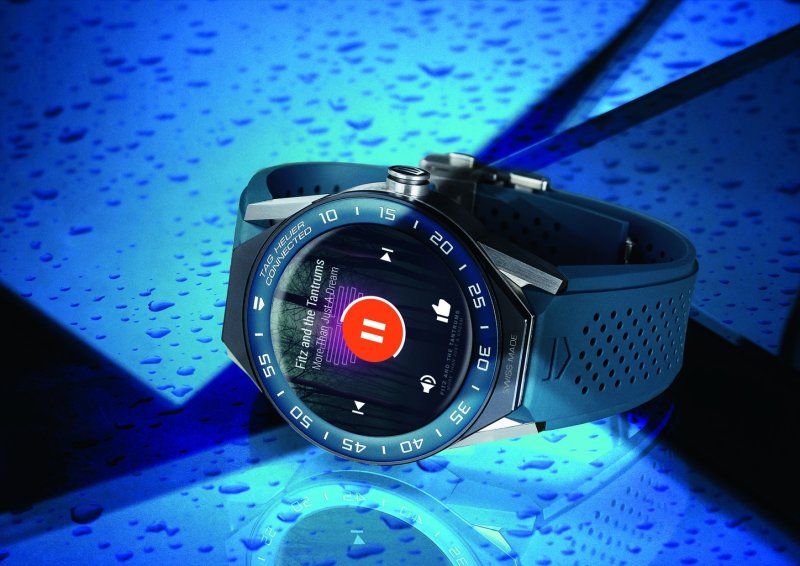 Tag Heuer смарт часы