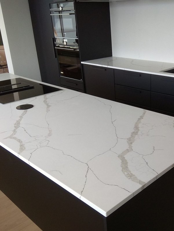 Crystal Calacatta Silva technistone