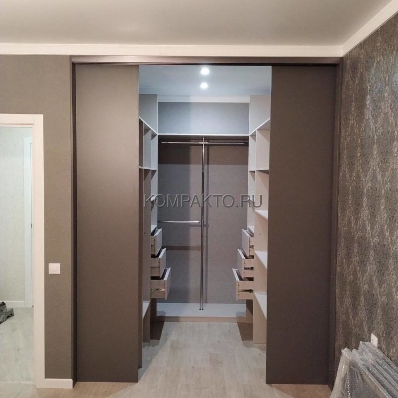 Гардероб 1.5 кв м