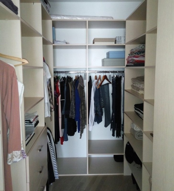 Планировка гардеробной 3м2