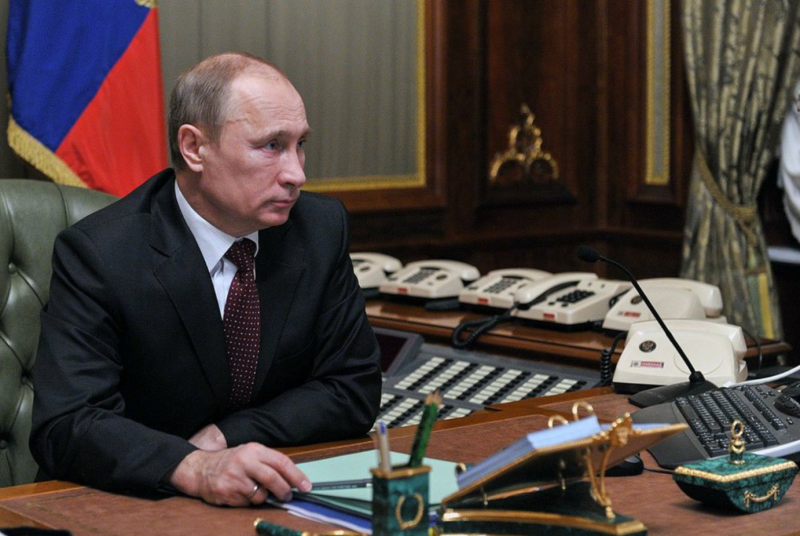 Владимир Владимирович Путин в Кремле кабинет