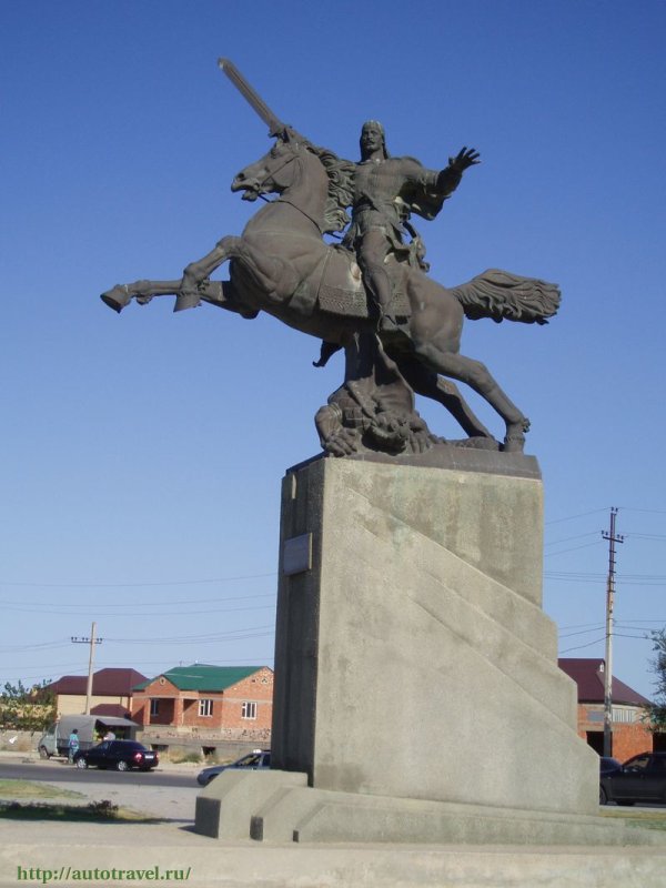Памятник защитникам Отечества Махачкала