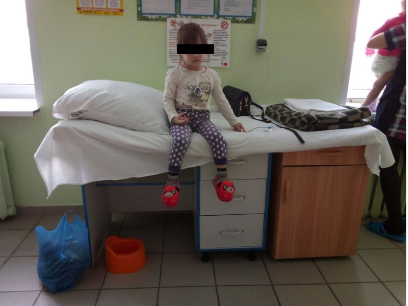 Больница палата кровать