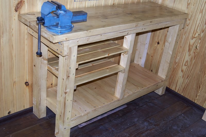 Mini Extendable workbench
