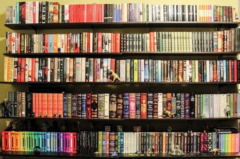 Полка для книг