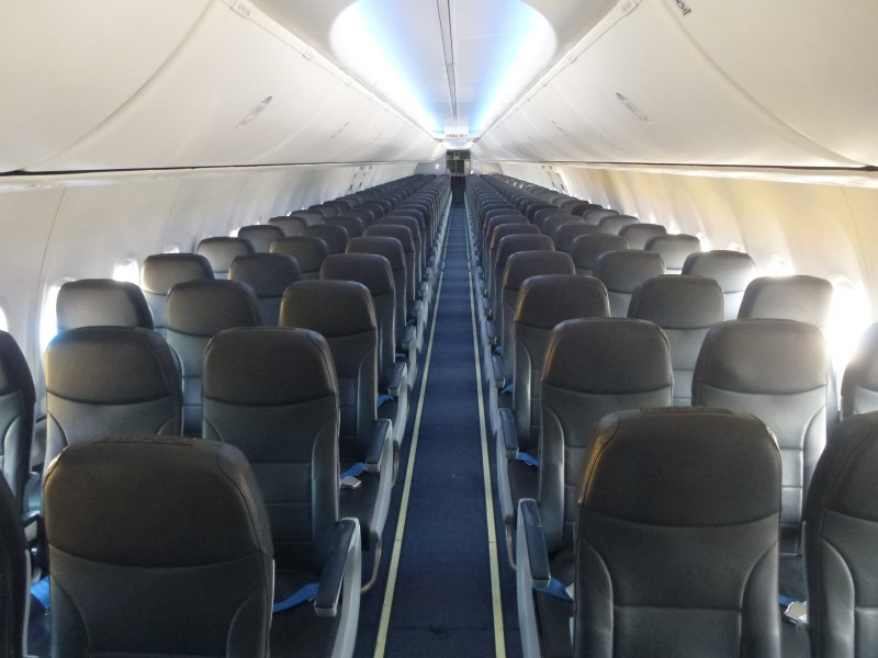 Салон самолёта Боинг 737-800