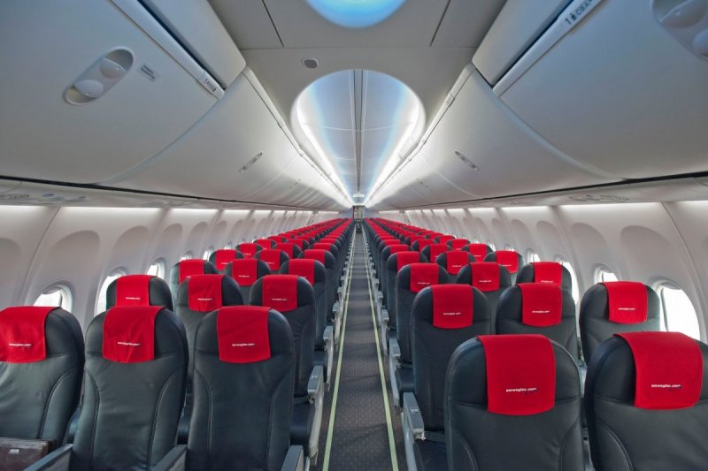737 Max 8 салон