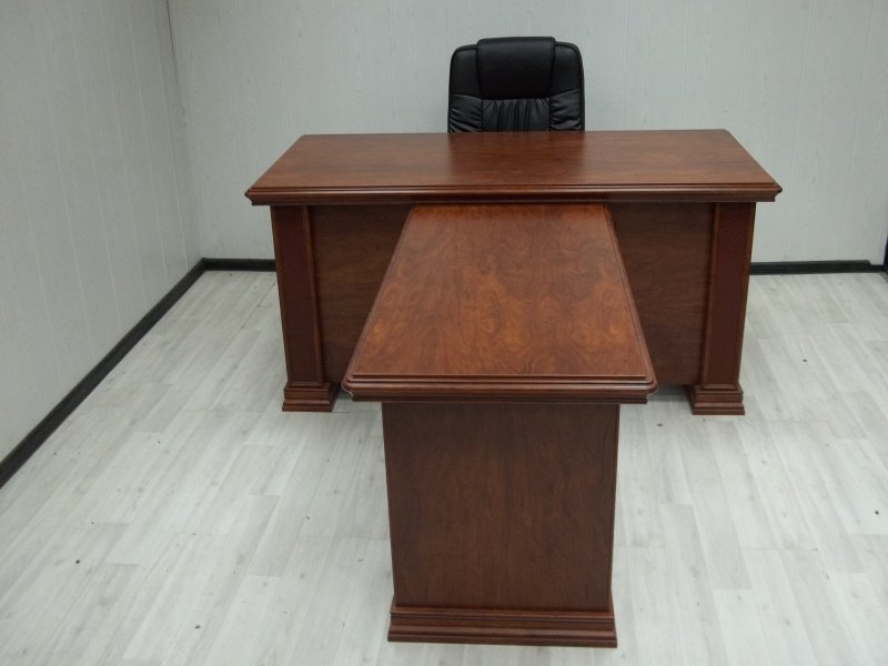 Стол руководителя EUR L 230 С брифингом