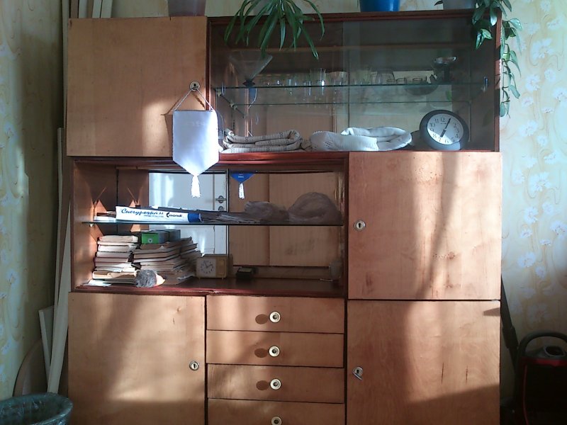 Декор старого серванта