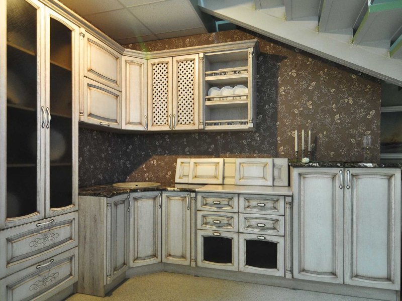 Гарнитур с патиной
