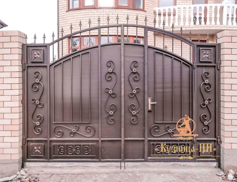 Ворота лоза со встроенной калиткой