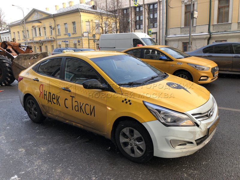 Наклейки Яндекс такси