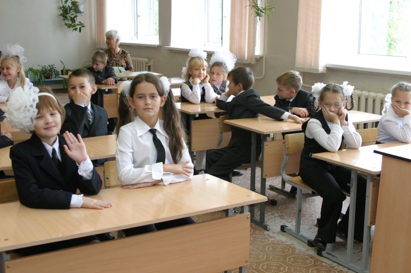 Школьники за партой