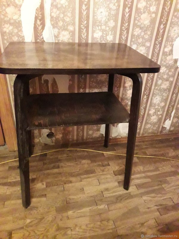 Журнальный столик советских времен