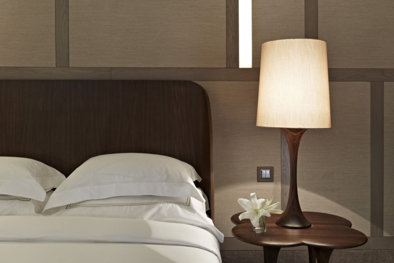 Настольная лампа White&Brass Table Lamp